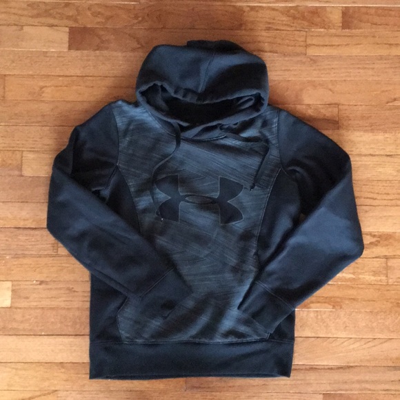 Under Armour Tops - Under Armour coldgear hoodie